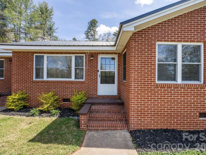 4725 Union Baptist Road, Lenoir, NC 28645.  MLS# CAR4359593, YatesRealty ID 10326. 