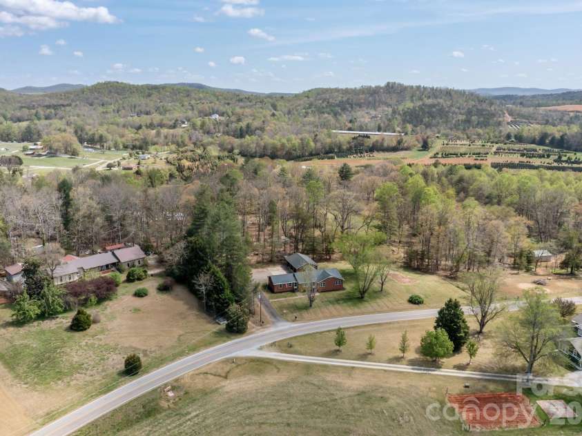 4725 Union Baptist Road, Lenoir, NC 28645.  MLS# CAR4359593, YatesRealty ID 10326. 