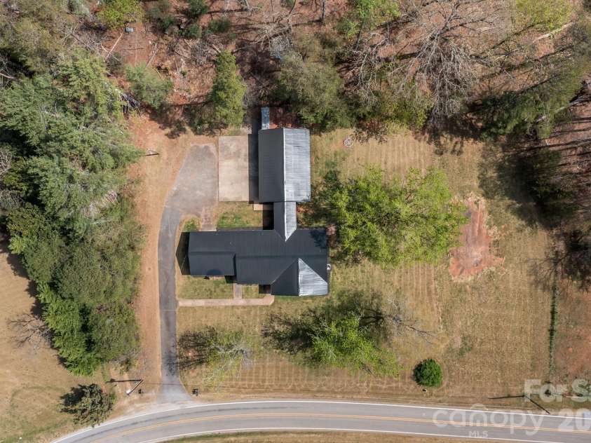 4725 Union Baptist Road, Lenoir, NC 28645.  MLS# CAR4359593, YatesRealty ID 10326. 
