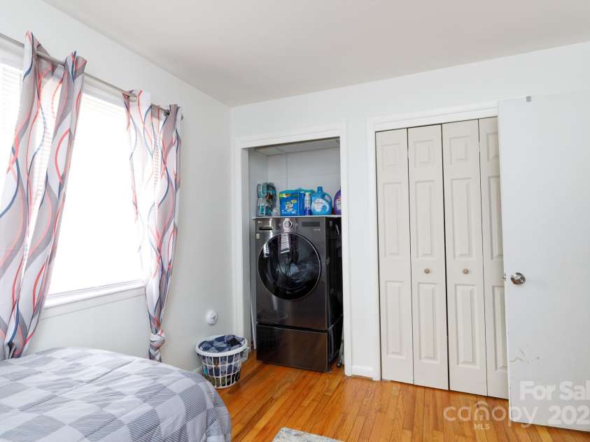 103 Perry Street, Shelby, NC 28150.  MLS# CAR4237483, YatesRealty ID 10327. 