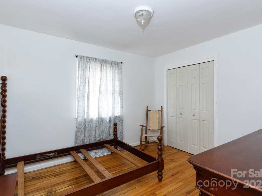 103 Perry Street, Shelby, NC 28150.  MLS# CAR4237483, YatesRealty ID 10327. 