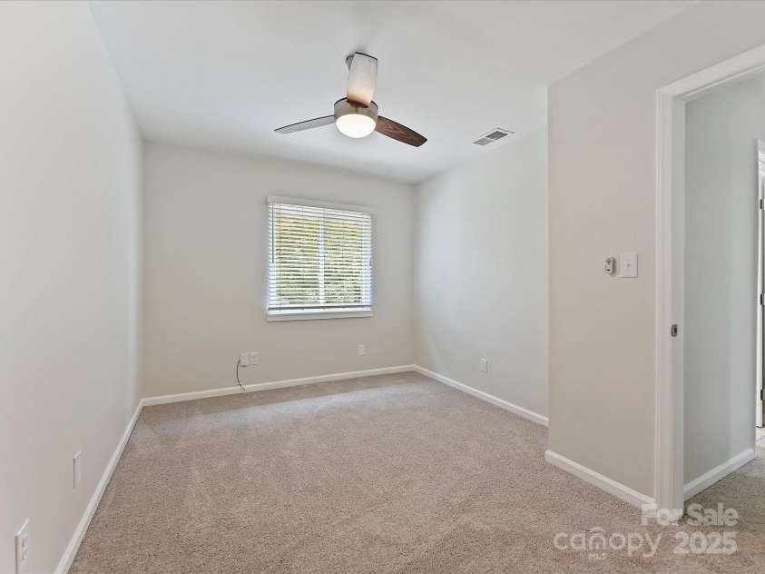 11712 Mirror Lake Drive, Charlotte, NC 28226.  MLS# CAR4250950, YatesRealty ID 10328. 