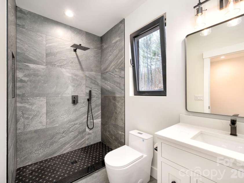 48 Carden Road, Weaverville, NC 28787.  MLS# CAR4363277, YatesRealty ID 10329. 