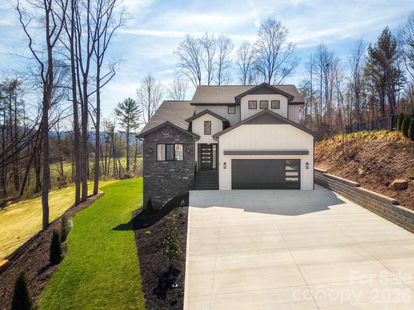 48 Carden Road, Weaverville, NC 28787.  MLS# CAR4363277, YatesRealty ID 10329. 