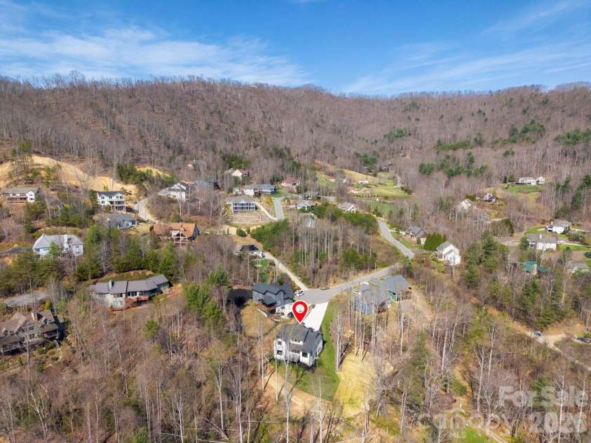 48 Carden Road, Weaverville, NC 28787.  MLS# CAR4363277, YatesRealty ID 10329. 