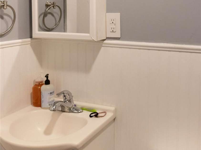 769 Iredell Avenue, Mooresville, NC 28115.  MLS# CAR4253433, YatesRealty ID 10329. Bathroom - Unit 2
