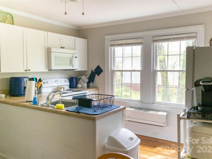 769 Iredell Avenue, Mooresville, NC 28115.  MLS# CAR4253433, YatesRealty ID 10329. Kitchen - Unit 1