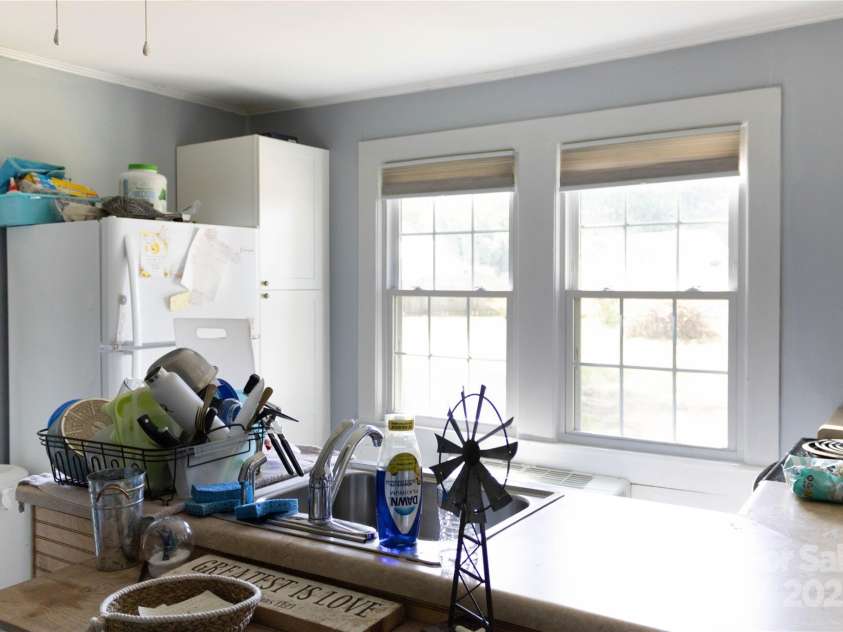 769 Iredell Avenue, Mooresville, NC 28115.  MLS# CAR4253433, YatesRealty ID 10329. Kitchen - Unit 2