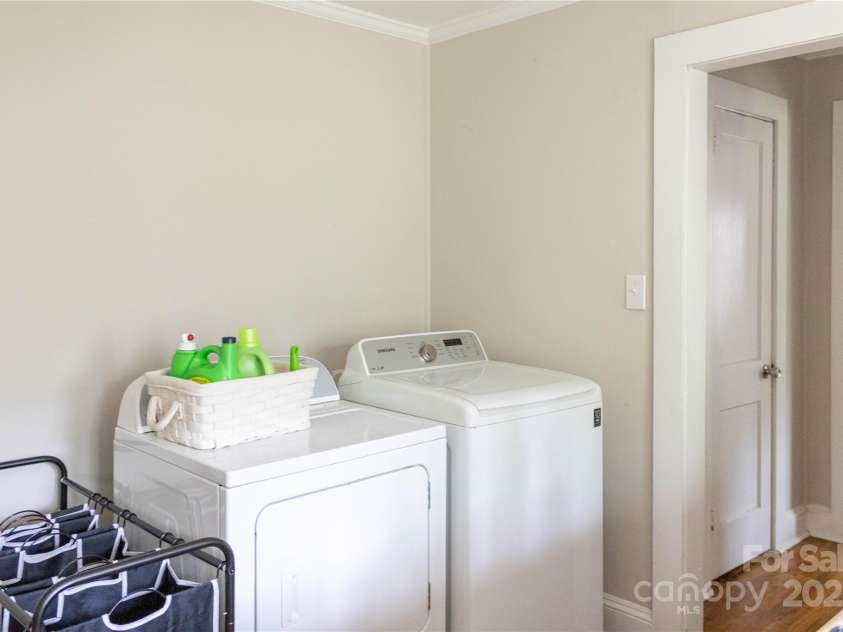 769 Iredell Avenue, Mooresville, NC 28115.  MLS# CAR4253433, YatesRealty ID 10329. Laundry - Unit 1