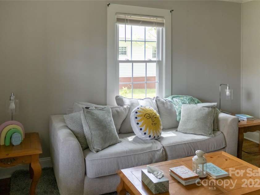 769 Iredell Avenue, Mooresville, NC 28115.  MLS# CAR4253433, YatesRealty ID 10329. Living Room - Unit 1