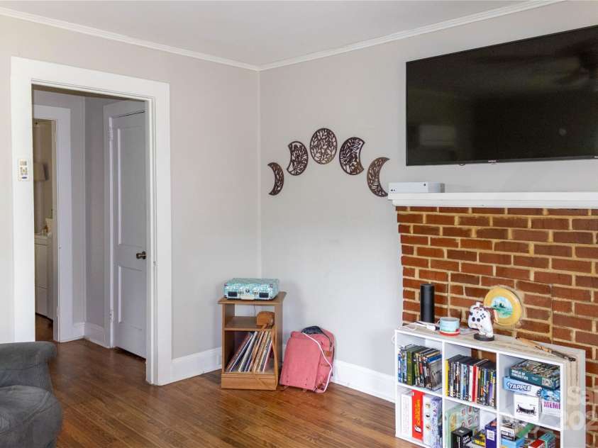 769 Iredell Avenue, Mooresville, NC 28115.  MLS# CAR4253433, YatesRealty ID 10329. Main Living - Unit 1