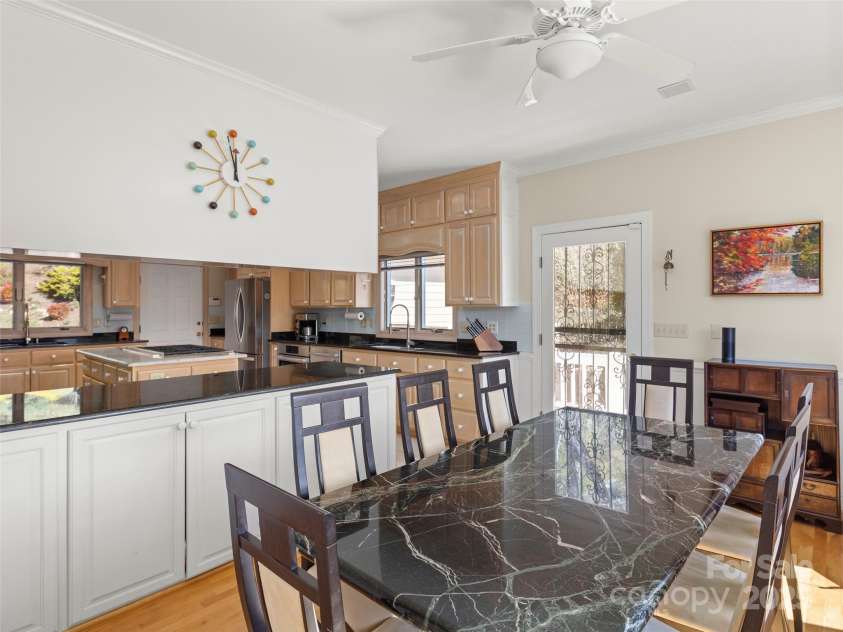700 Laurel Ridge Drive, Waynesville, NC 28786.  MLS# CAR4221044, YatesRealty ID 1033. 
