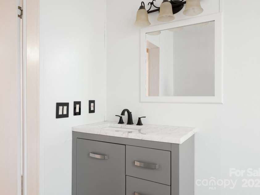 242 Breezy Mountain Lane, Mills River, NC 28759.  MLS# CAR4215866, YatesRealty ID 10330. 