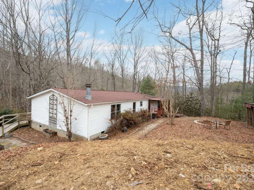 242 Breezy Mountain Lane, Mills River, NC 28759.  MLS# CAR4215866, YatesRealty ID 10330. 