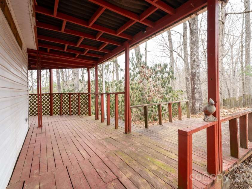 242 Breezy Mountain Lane, Mills River, NC 28759.  MLS# CAR4215866, YatesRealty ID 10330. 