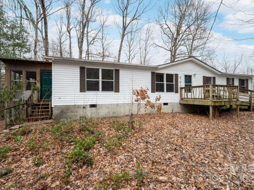 242 Breezy Mountain Lane, Mills River, NC 28759.  MLS# CAR4215866, YatesRealty ID 10330. Full ramp access to front door.