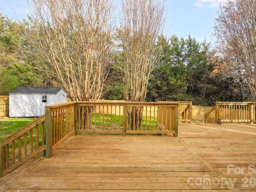 11412 Celandine Court, Charlotte, NC 28213.  MLS# CAR4358182, YatesRealty ID 10331. 