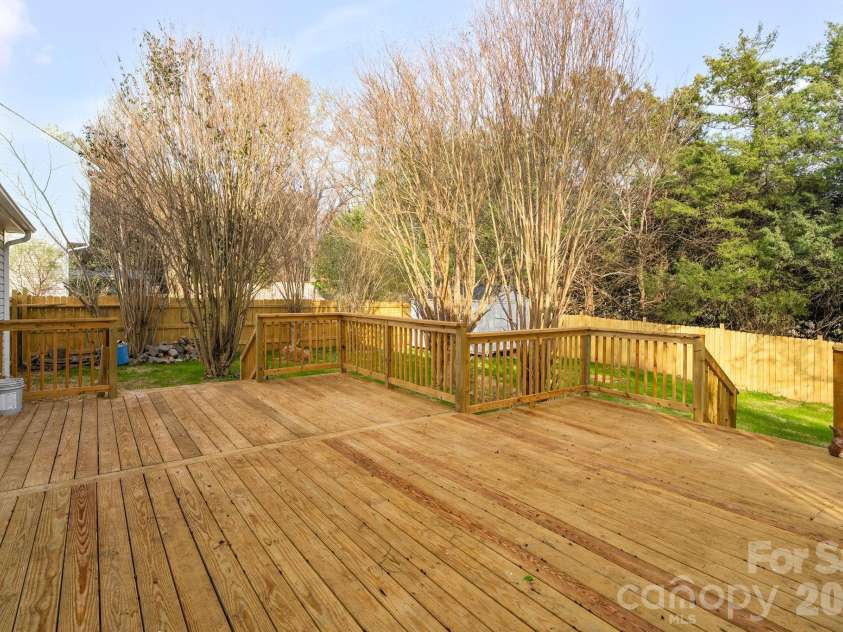 11412 Celandine Court, Charlotte, NC 28213.  MLS# CAR4358182, YatesRealty ID 10331. 