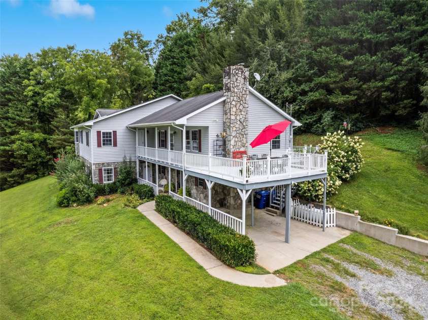 359 Husky Road, Bryson City, NC 28713.  MLS# CAR4177913, YatesRealty ID 10332. 