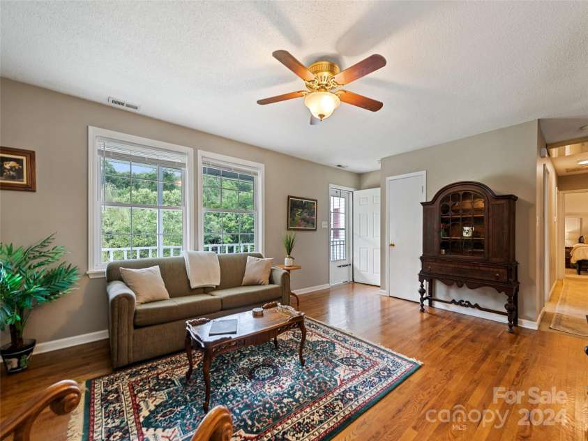 359 Husky Road, Bryson City, NC 28713.  MLS# CAR4177913, YatesRealty ID 10332. 