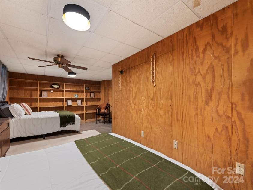 359 Husky Road, Bryson City, NC 28713.  MLS# CAR4177913, YatesRealty ID 10332. 