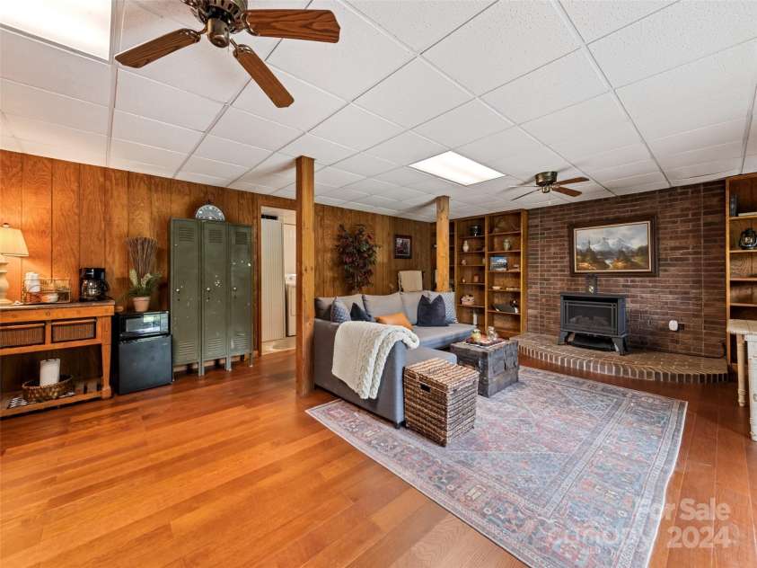 359 Husky Road, Bryson City, NC 28713.  MLS# CAR4177913, YatesRealty ID 10332. 