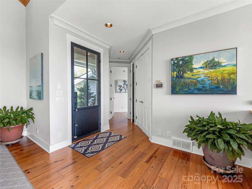 199 Mills Creek Point, Lake Toxaway, NC 28747.  MLS# CAR4253135, YatesRealty ID 10333. 