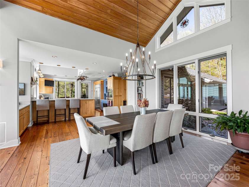 199 Mills Creek Point, Lake Toxaway, NC 28747.  MLS# CAR4253135, YatesRealty ID 10333. 