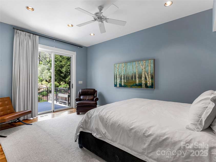 199 Mills Creek Point, Lake Toxaway, NC 28747.  MLS# CAR4253135, YatesRealty ID 10333. 