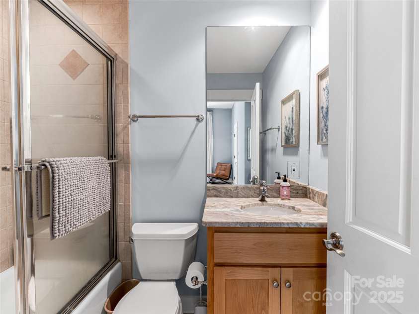 199 Mills Creek Point, Lake Toxaway, NC 28747.  MLS# CAR4253135, YatesRealty ID 10333. 