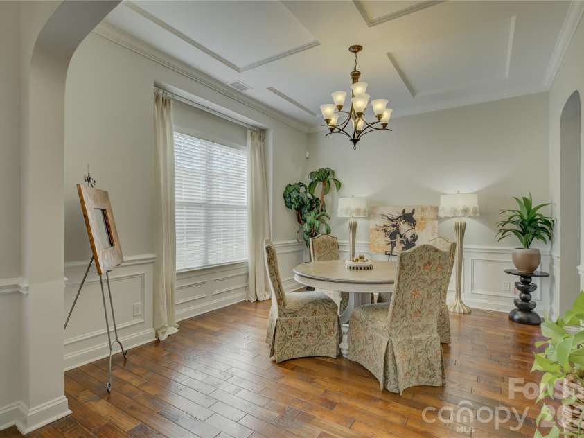 11521 Egrets Point Drive, Charlotte, NC 28278.  MLS# CAR4357758, YatesRealty ID 10334. 