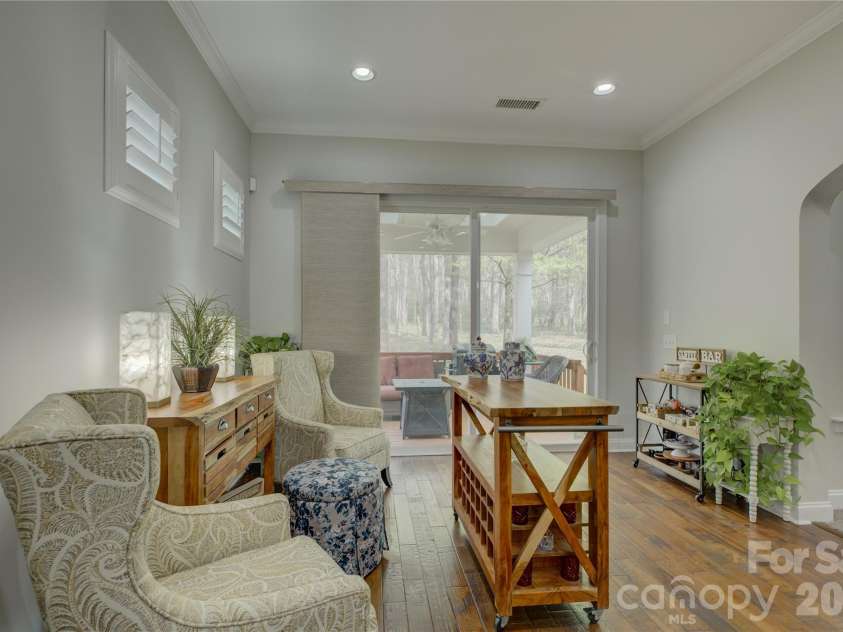 11521 Egrets Point Drive, Charlotte, NC 28278.  MLS# CAR4357758, YatesRealty ID 10334. 