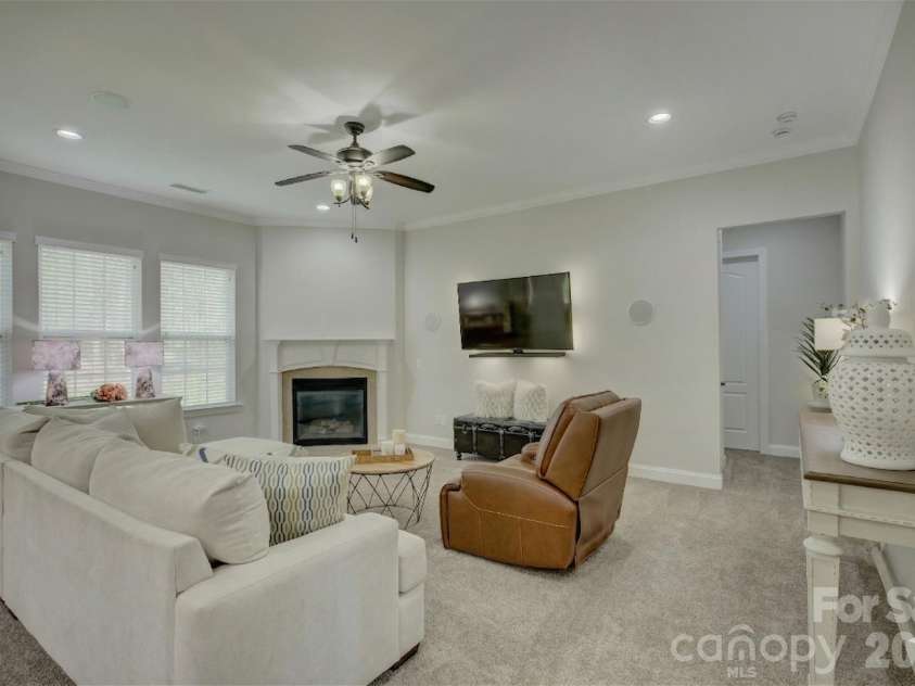11521 Egrets Point Drive, Charlotte, NC 28278.  MLS# CAR4357758, YatesRealty ID 10334. 