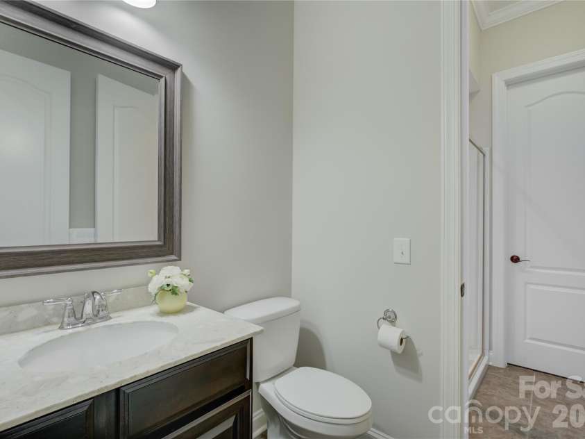 11521 Egrets Point Drive, Charlotte, NC 28278.  MLS# CAR4357758, YatesRealty ID 10334. 