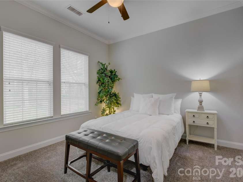11521 Egrets Point Drive, Charlotte, NC 28278.  MLS# CAR4357758, YatesRealty ID 10334. Gust suite on the main