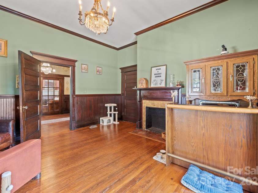 506 MAIN Street, Lenoir, NC 28645.  MLS# CAR4293002, YatesRealty ID 10338. 
