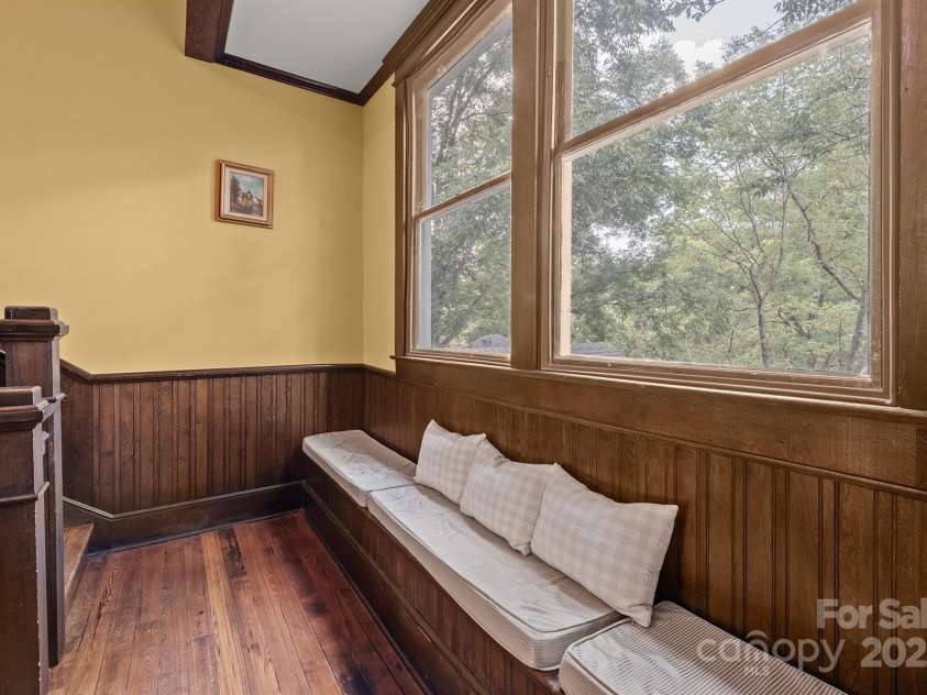 506 MAIN Street, Lenoir, NC 28645.  MLS# CAR4293002, YatesRealty ID 10338. 