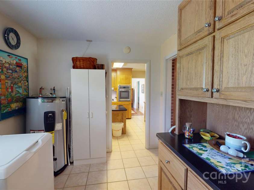 70 Johns Creek Drive, Marion, NC 28752.  MLS# CAR4246183, YatesRealty ID 10339. 