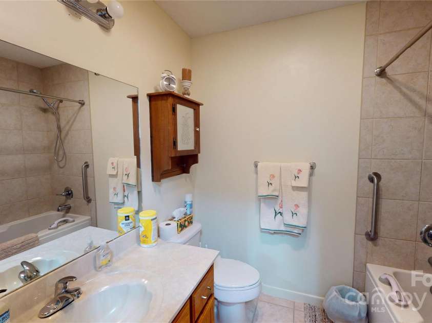 70 Johns Creek Drive, Marion, NC 28752.  MLS# CAR4246183, YatesRealty ID 10339. 