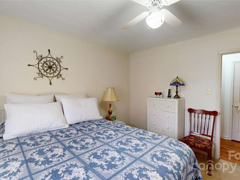 70 Johns Creek Drive, Marion, NC 28752.  MLS# CAR4246183, YatesRealty ID 10339. 