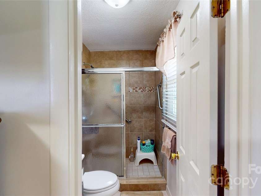 70 Johns Creek Drive, Marion, NC 28752.  MLS# CAR4246183, YatesRealty ID 10339. 