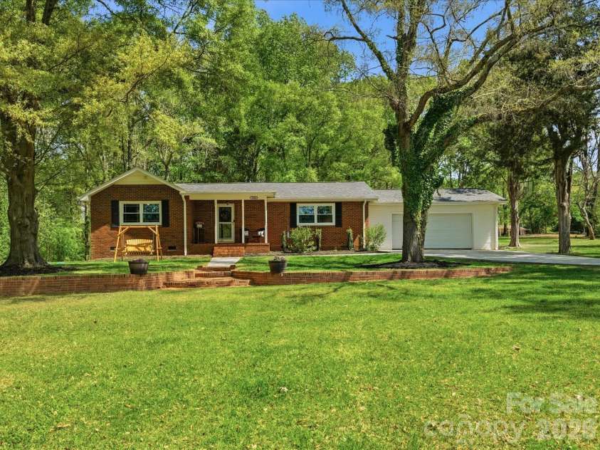 7836 Van Wyck Road, Lancaster, SC 29720.  MLS# CAR4359398, YatesRealty ID 10339. 