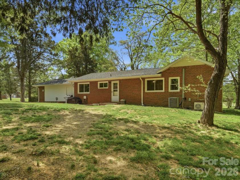 7836 Van Wyck Road, Lancaster, SC 29720.  MLS# CAR4359398, YatesRealty ID 10339. 