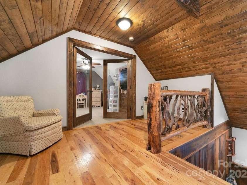 68 Sherwood Village Court, Brevard, NC 28712.  MLS# CAR4232497, YatesRealty ID 1034. Loft