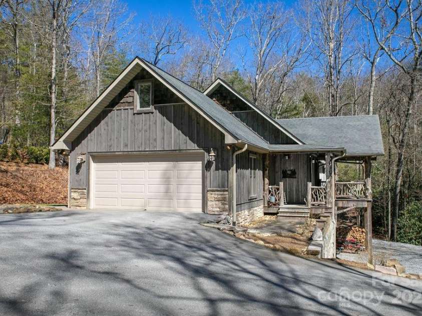 68 Sherwood Village Court, Brevard, NC 28712.  MLS# CAR4232497, YatesRealty ID 1034. Paved Driveway