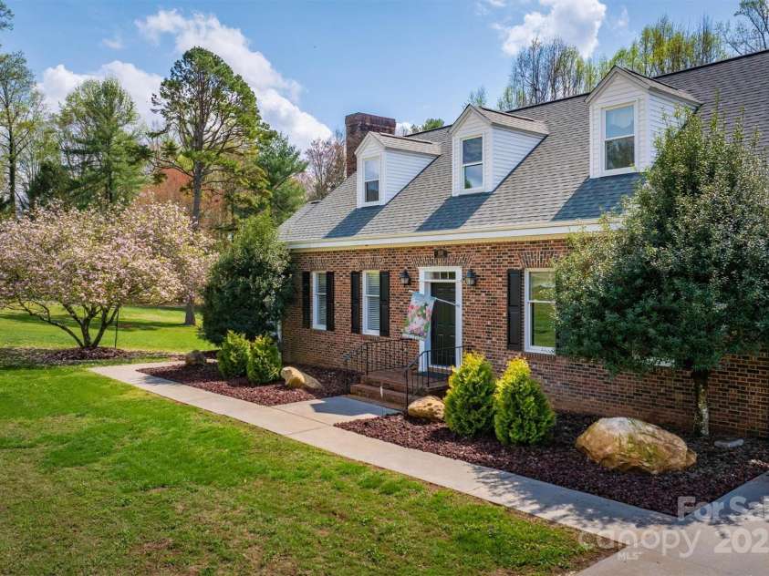 810 Bethel Road, Morganton, NC 28655.  MLS# CAR4244280, YatesRealty ID 10340. 