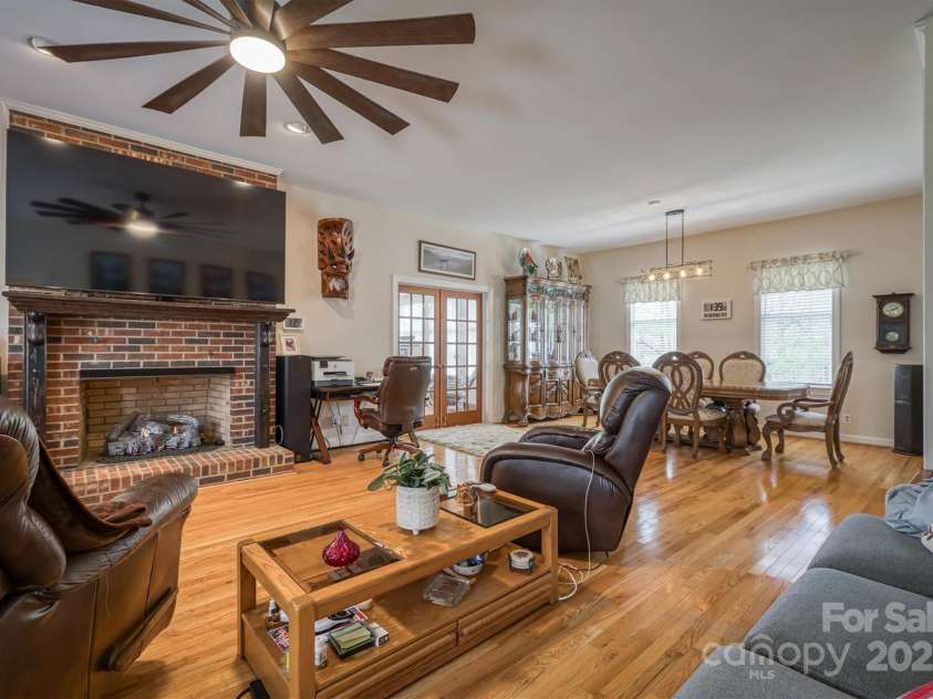 810 Bethel Road, Morganton, NC 28655.  MLS# CAR4244280, YatesRealty ID 10340. 