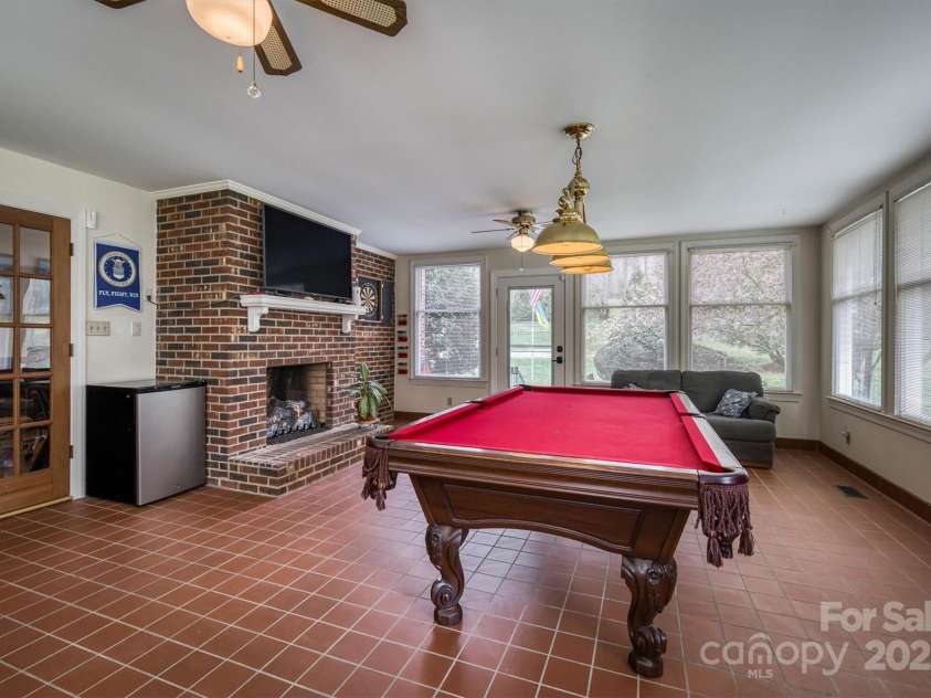 810 Bethel Road, Morganton, NC 28655.  MLS# CAR4244280, YatesRealty ID 10340. 