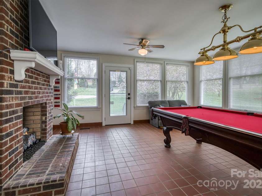 810 Bethel Road, Morganton, NC 28655.  MLS# CAR4244280, YatesRealty ID 10340. 