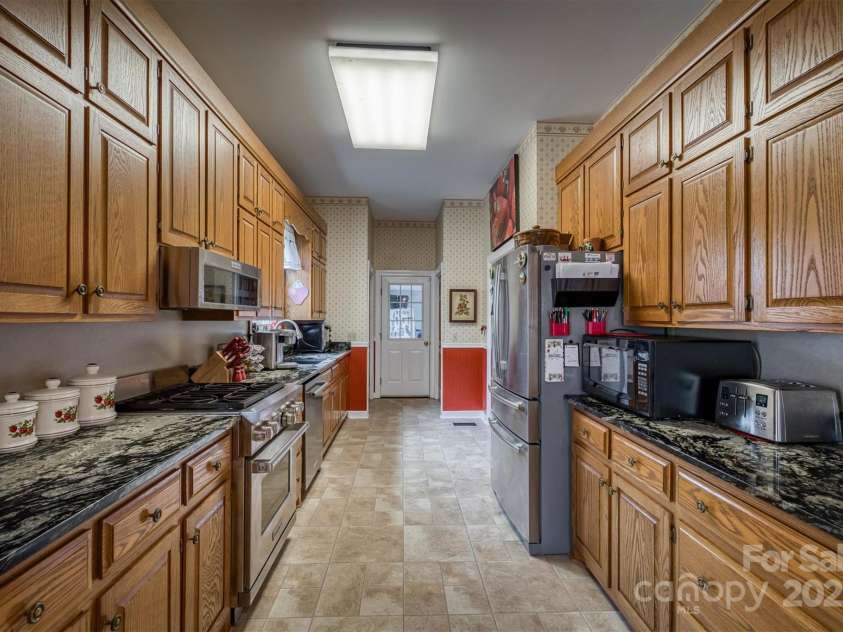 810 Bethel Road, Morganton, NC 28655.  MLS# CAR4244280, YatesRealty ID 10340. 